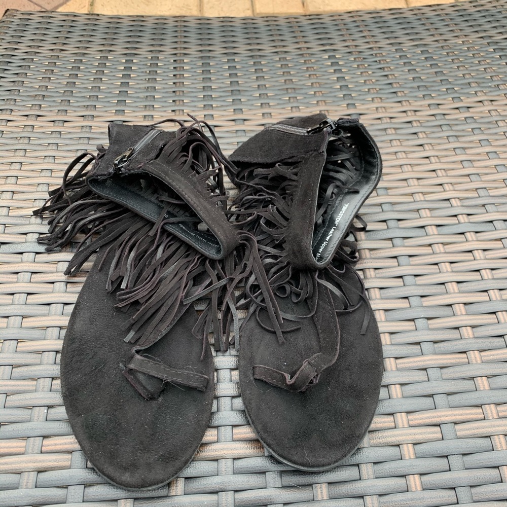 Women’s sandals